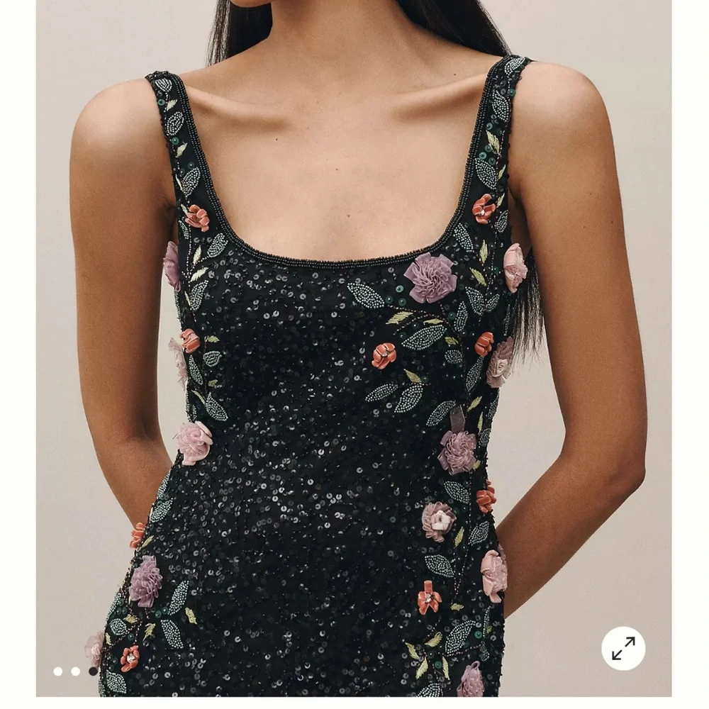 Mac Duggal Square-Neck Floral Beaded Maxi Dress - Picture 4 of 11